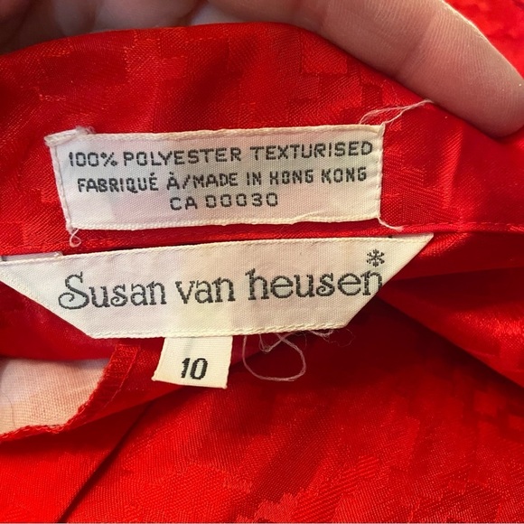 Vintage Susan Van Heusen women’s red textured button up blouse in size 10 - Picture 7 of 9